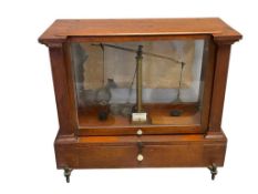 JUSTINIAN CAIRE CO. LATE 1800'S SAN FRANCISCO, CALIFORNIA APOTHECARY BALANCE SCALE