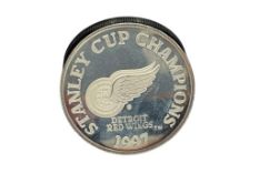 1997 STANLEY CUP DETROIT RED WINGS NHL HOCKEY .999 FINE SILVER LIMITED EDITION COIN