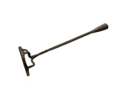 ANTIQUE HAND FORGED IRON LIVESTOCK / CATTLE BRANDING IRON MILL IRON SHORT HANDLE