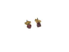 14K YELLOW GOLD ROUND CUT GARNET STUD EARRINGS