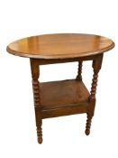 EARLY 1900'S FEDERAL STYLE OVAL PARLOR TABLE WITH TURNED LEGS AND STORAGE DRAWER