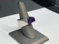VINTAGE PIANEGONDA DESIGNER SIGNED STERLING SILVER TRILLION SHAPED AMETHYST RING