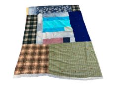 VINTAGE HANDMADE PATCHWORK QUILT / BLANKET