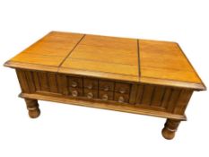 CONTEMPORARY SOLID OAK COTTAGE STORAGE COCKTAIL TABLE