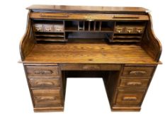 VINTAGE MARK WAYNE DARK STAINED OAK ROLL TOP DESK
