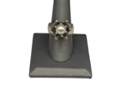 STERLING SILVER DESIGNER SIGNED FIGURAL KING'S CROWN RING WITH PEARL IN CENTER OF CROWN