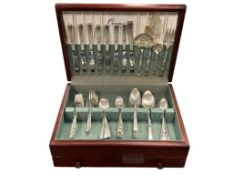 MORNING STAR CUMMINTY BY ONEIDA SILVER PLATE FLATWARE SET