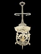 TWO TOLE PAINTED WHITE WROUGHT IRON BATHROOM ACCESORIES INCLUDING VICTORIAN SOAP DISH / TOWEL STAND