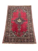 MID 20TH CENTURY PERSIAN KASHAN HAND KNOTTED WOOL PILE AREA RUG