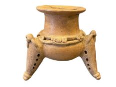 PRE-COLUMBIAN POTTERY THREE-FOOTED BOWL / BRAZIER