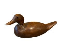 EARLY 20TH CENTURY HAND CARVED WOOD DUCK DECOY WITH GLASS EYES
