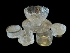 SIX PIECES OF GLASSWARE SERVINGS BOWLS, CENTERPIECE BOWL, WHEEL CUT PLATTER