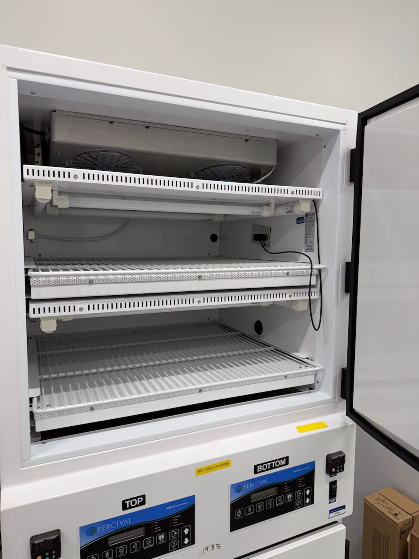 Dual stacked Percival tissue growth chambers - Image 5 of 8