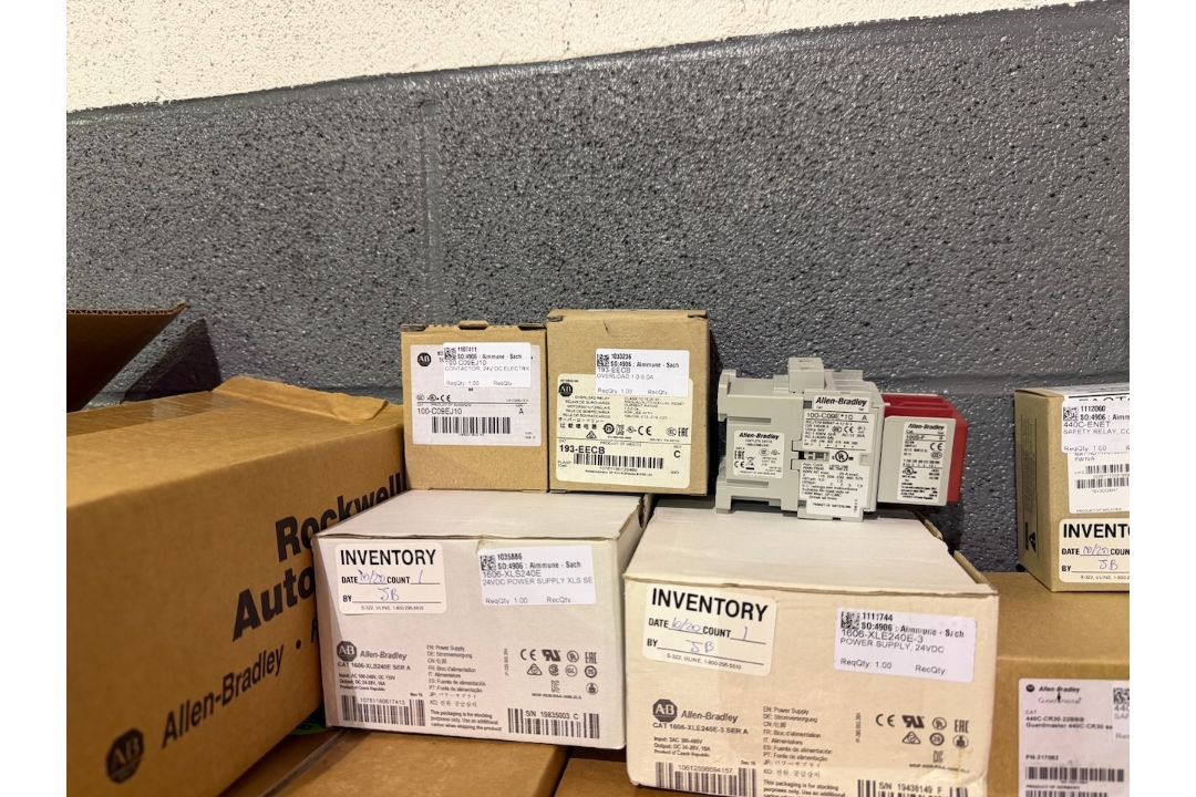 Allen Bradley components - Image 7 of 10