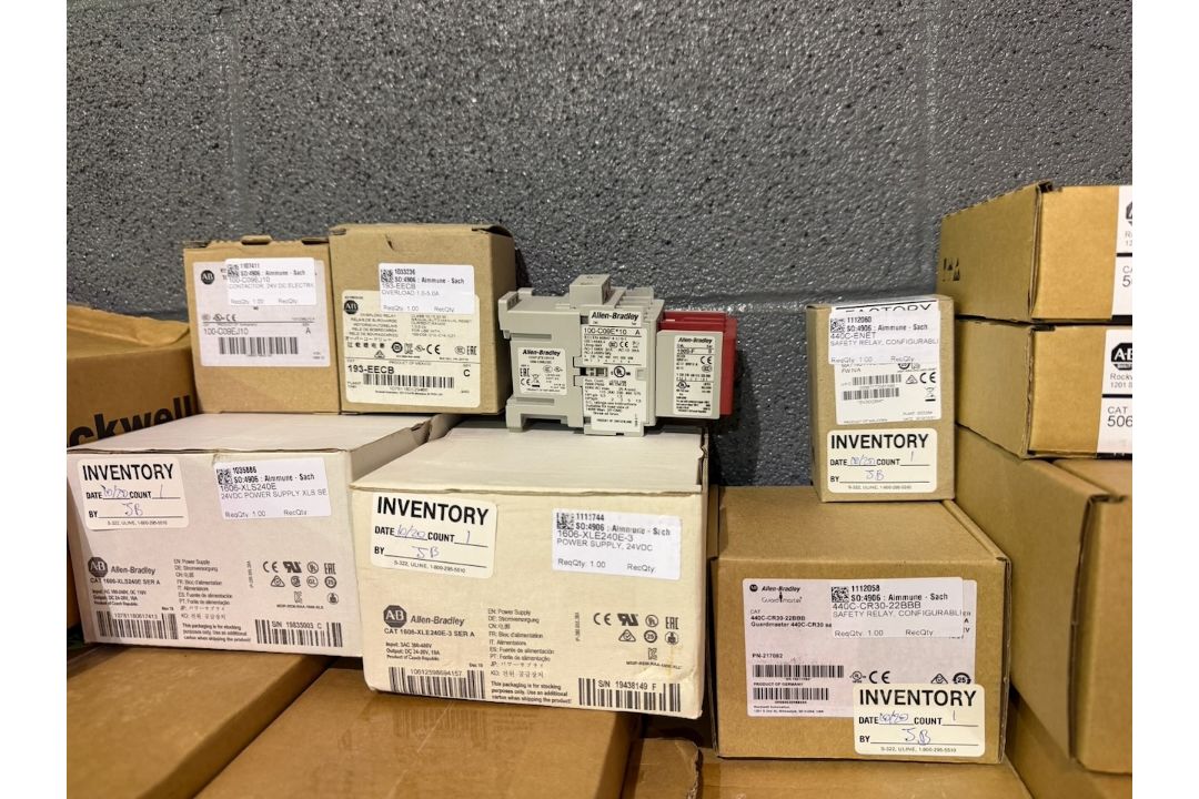 Allen Bradley components - Image 6 of 10