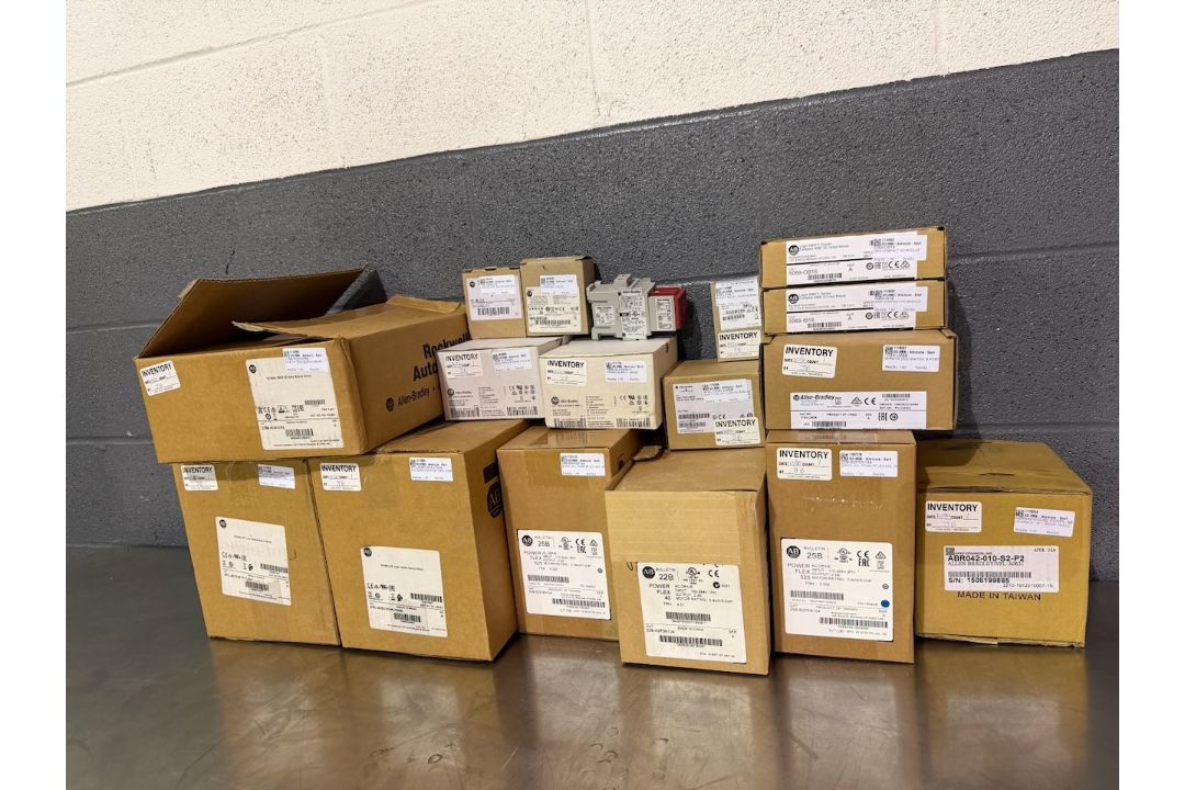 Allen Bradley components - Image 1 of 10