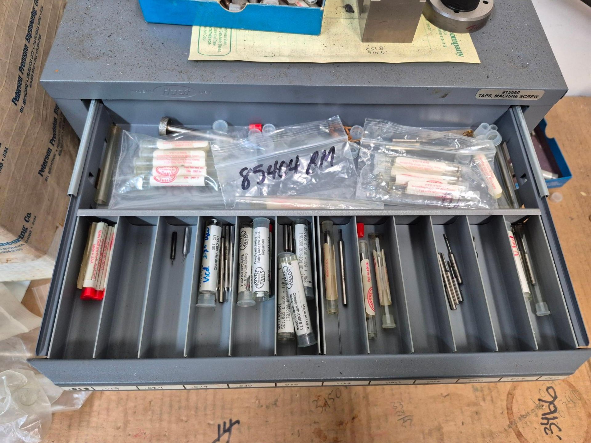 KENNEDY 5 DRAWER WORK BENCH, HUOT 5 DRAWER TAPSET CHEST, STARRETT GRANITE SURFACE BLOCK - Image 8 of 32
