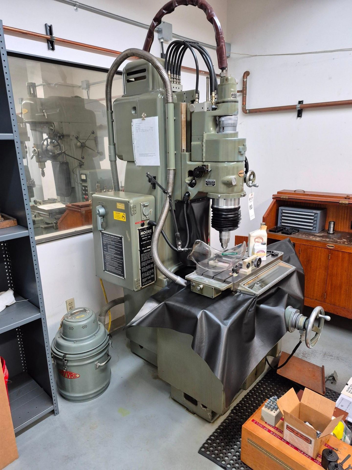 MOORE MODEL G18 JIG GRINDER, 175,000 RPM VHS GRINDING HEAD, TOOLING & ACCESSORIES INCLUDED - Image 8 of 57