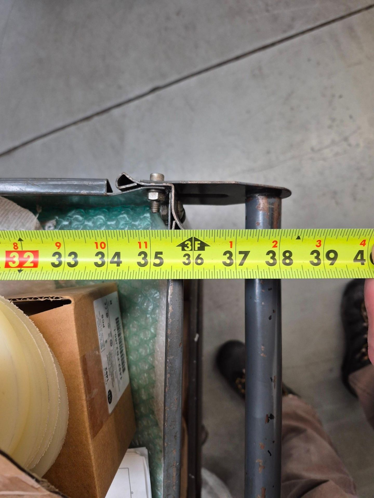 COLLECTION OF 5 METAL TOOL CARTS ON WHEELS CONTENTS INCLUDED - Image 18 of 21