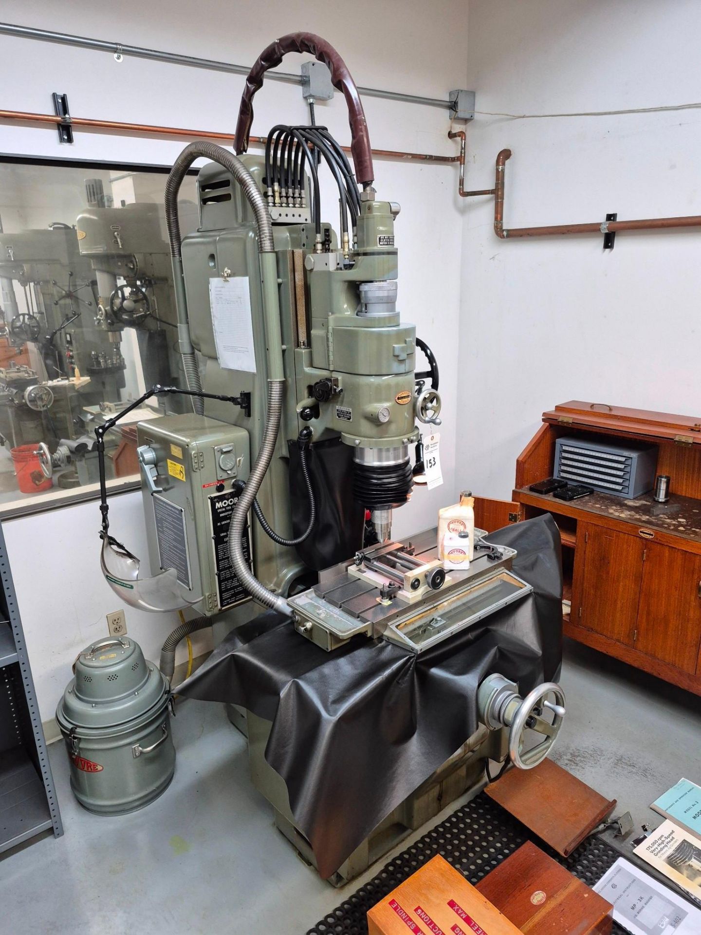 MOORE MODEL G18 JIG GRINDER, 175,000 RPM VHS GRINDING HEAD, TOOLING & ACCESSORIES INCLUDED - Image 51 of 57