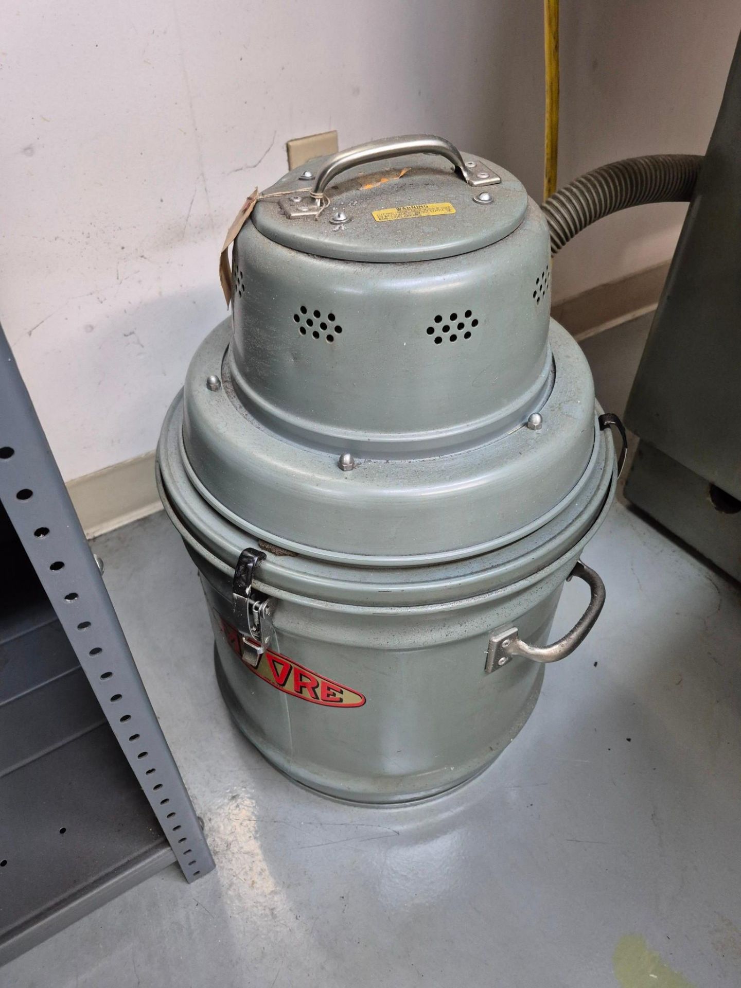MOORE MODEL G18 JIG GRINDER, 175,000 RPM VHS GRINDING HEAD, TOOLING & ACCESSORIES INCLUDED - Image 20 of 57