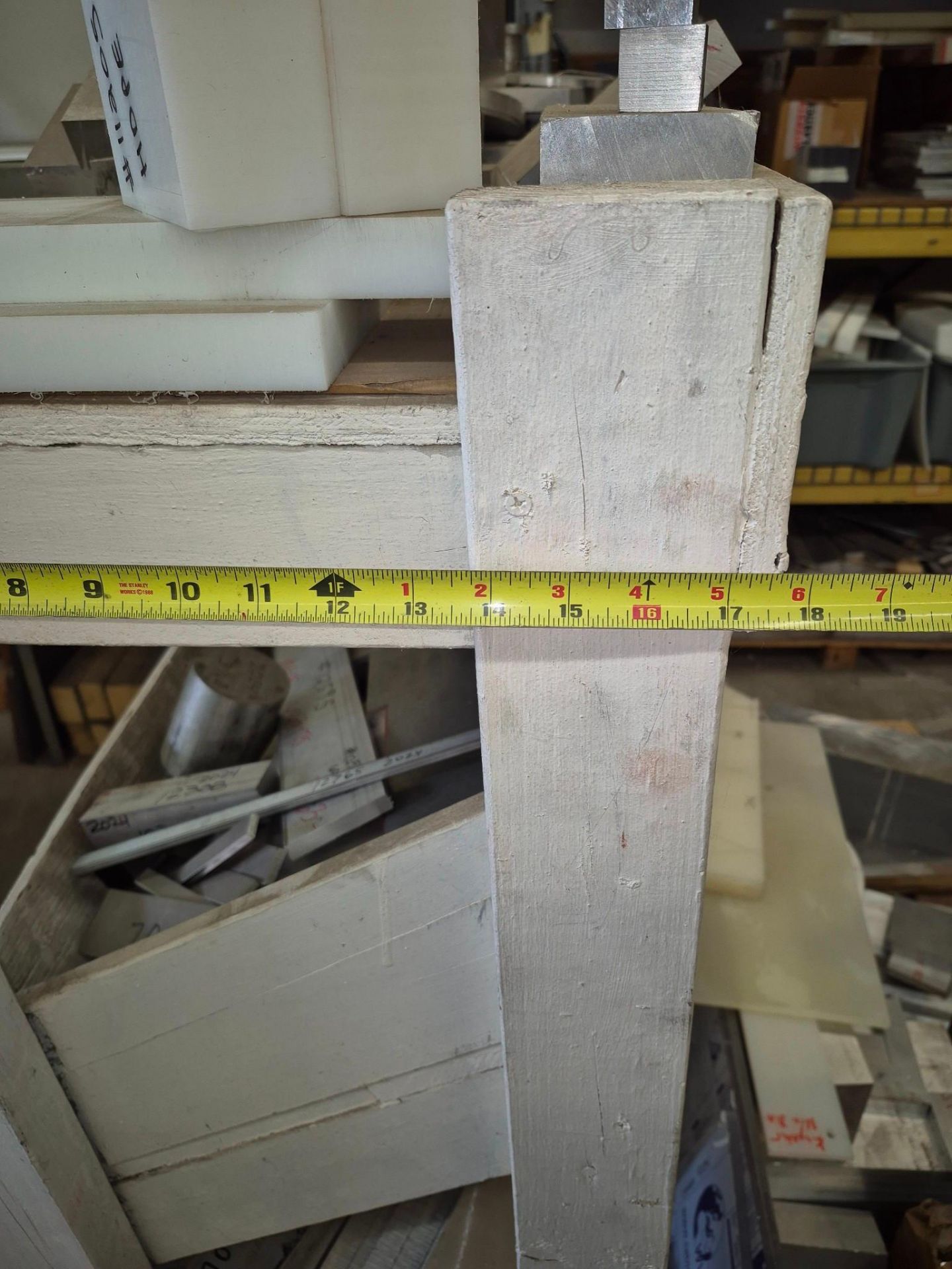 SHELVING WITH ASSORTED ALUMINUM MATERIAL - Image 12 of 13