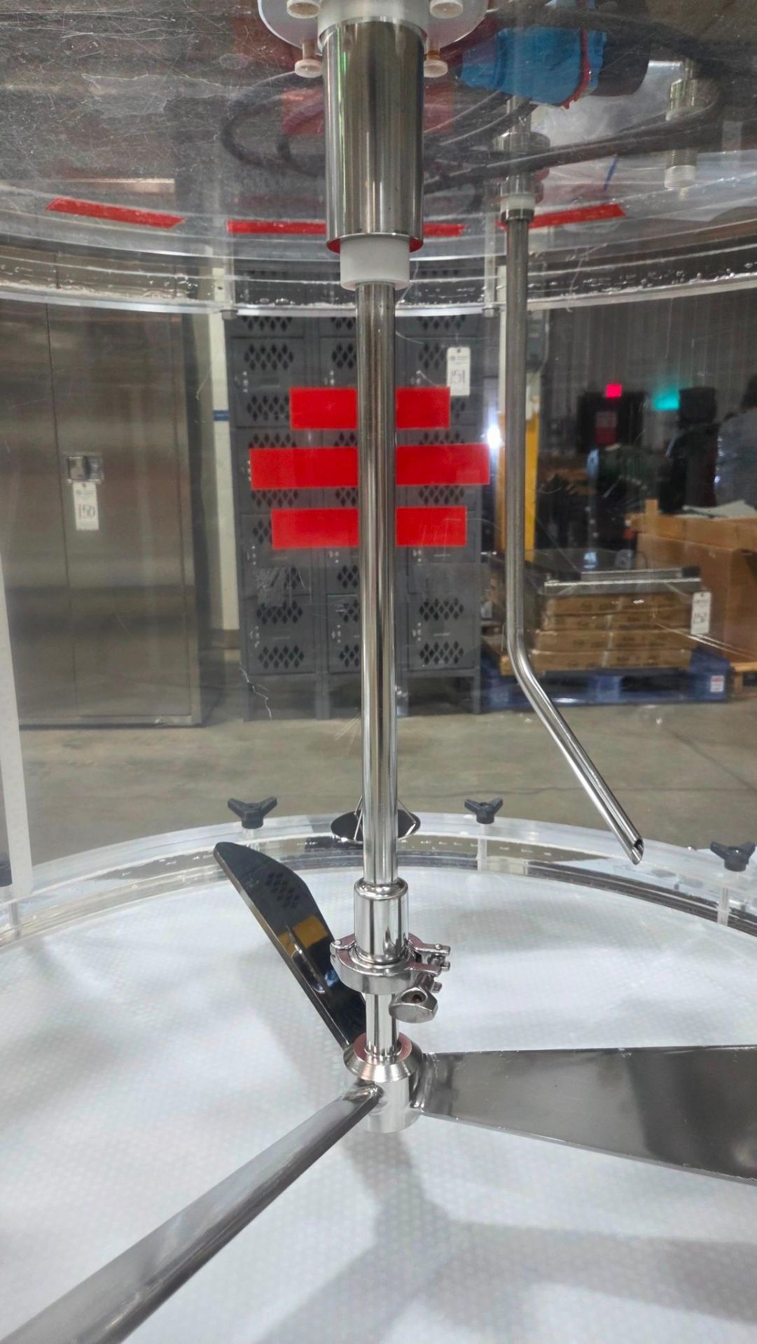 CONTAINMENT CHAMBER WITH MOTORIZED AGITATOR WITH MOVING CART - Image 9 of 16