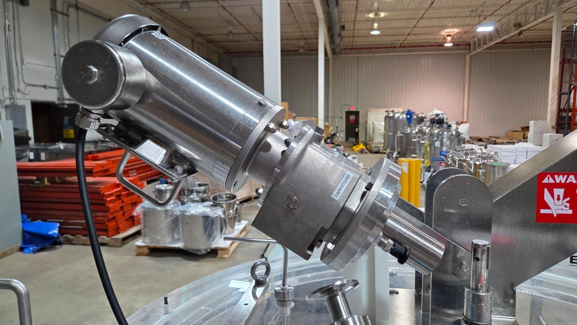 CONTAINMENT CHAMBER WITH MOTORIZED AGITATOR WITH MOVING CART - Image 6 of 16