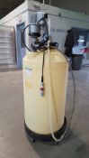 NALGENE 11150-0055 200 LITER SPRAY TANK W/ PUMP