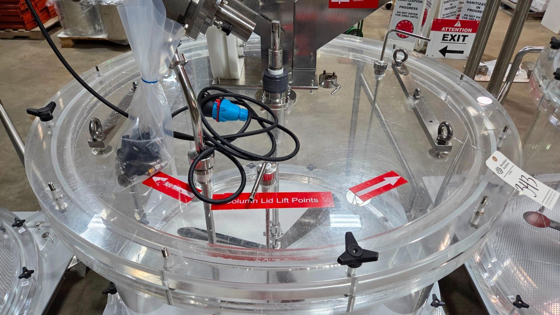 CONTAINMENT CHAMBER WITH MOTORIZED AGITATOR WITH MOVING CART - Image 5 of 16