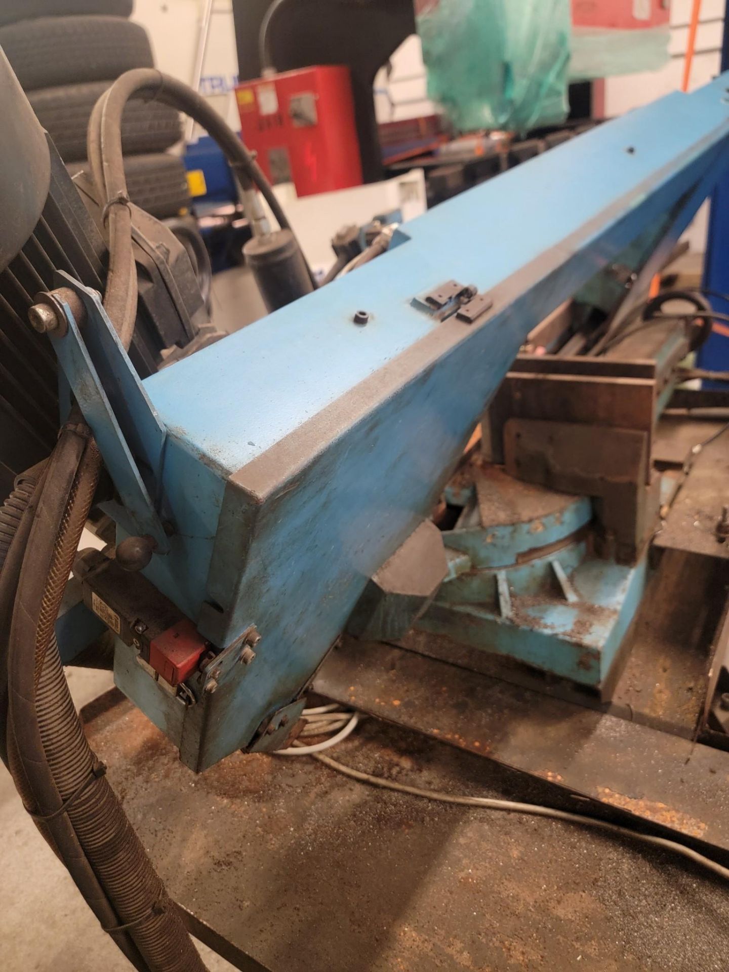 DOALL DS-320SA STRUCTURALL BAND SAW - Image 6 of 8