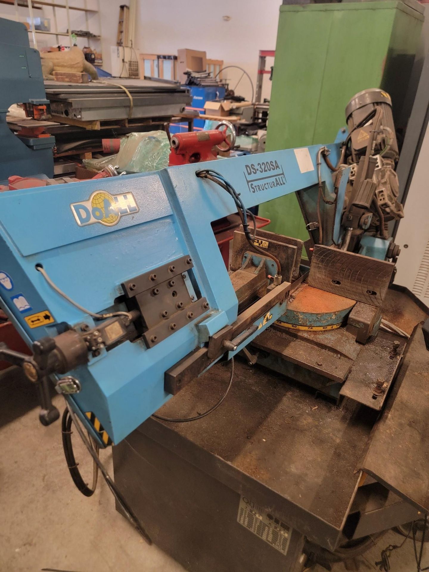 DOALL DS-320SA STRUCTURALL BAND SAW - Image 2 of 8