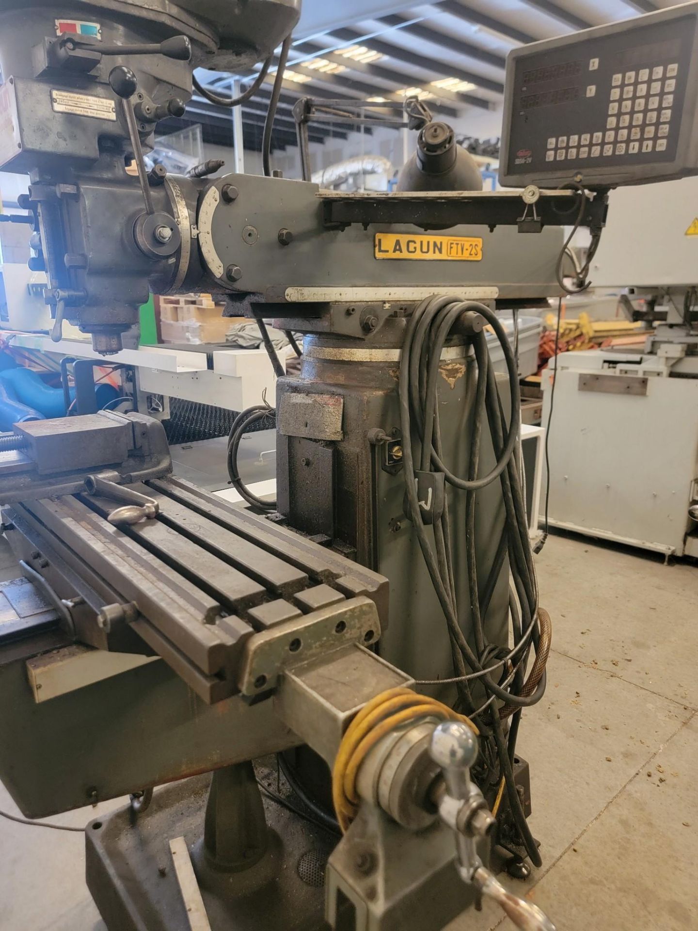LAGUN REPUBLIC FTV-2S VERTICAL KNEE MILL - Image 10 of 15