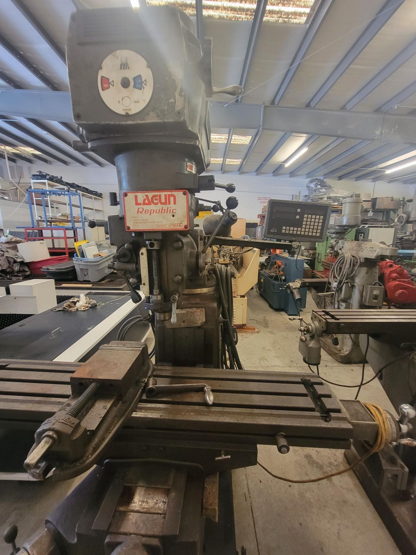 LAGUN REPUBLIC FTV-2S VERTICAL KNEE MILL - Image 2 of 15