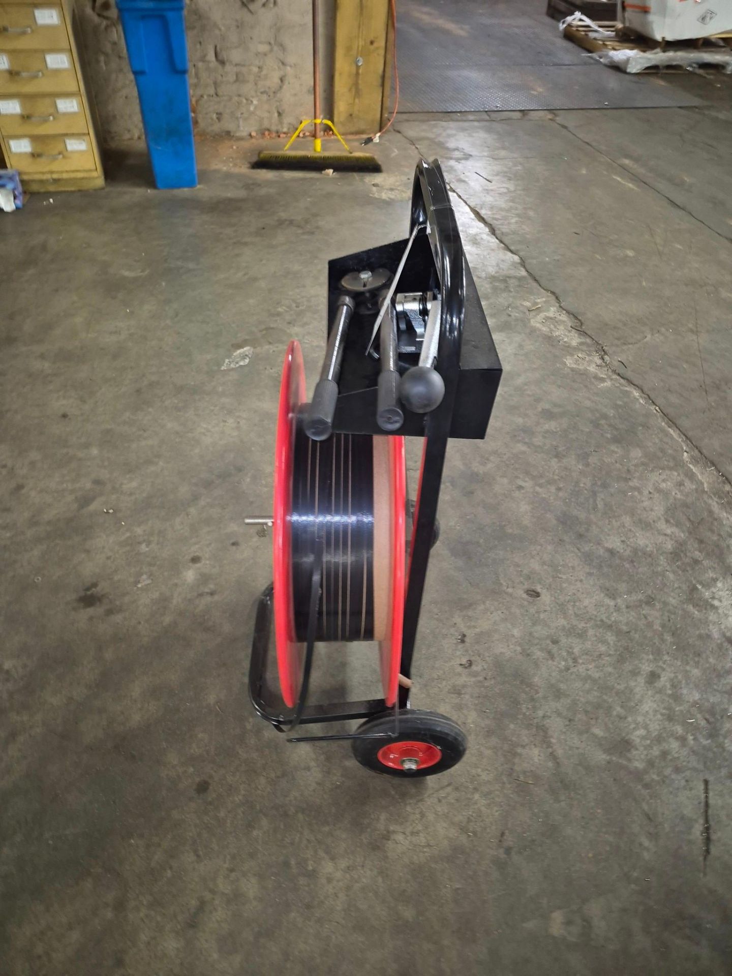 MOBILE STRAPPING DISPENSER CART - Image 4 of 5
