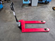 ULINE H-5387 5,500 LB CAPACITY INDUSTRIAL PALLET TRUCK