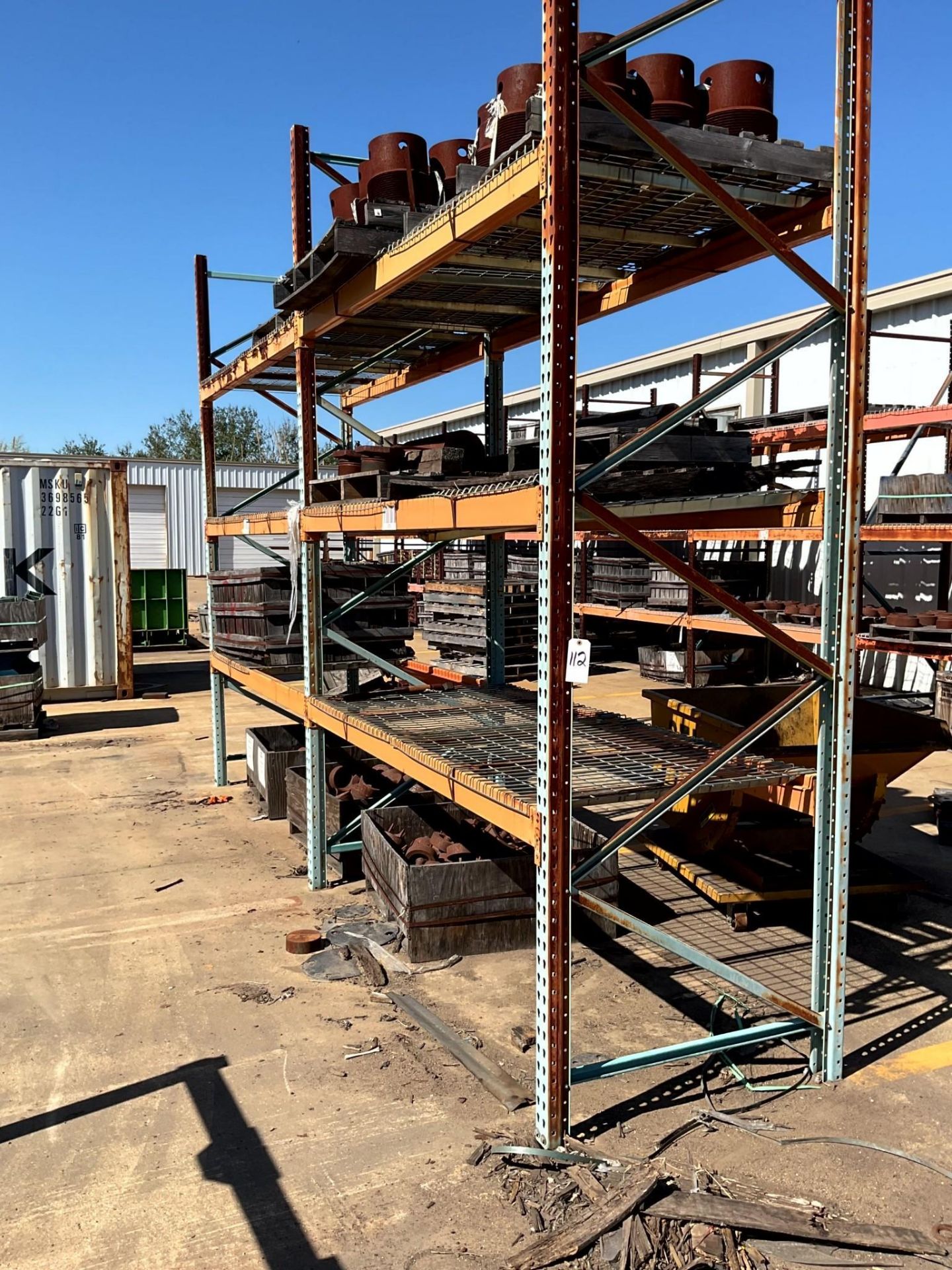 Bad Storage Racking TEARDROP PALLET RACKING 3 VERTICALS 12 HORIZONTALS