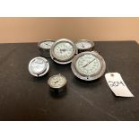 ASSORTED ANALOG PRESSURE GAUGES