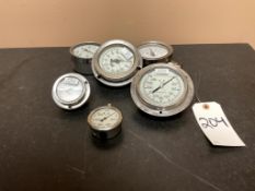 ASSORTED ANALOG PRESSURE GAUGES