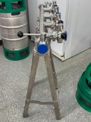 KEG FILLING MANIFOLD WITH COLLAPSABLE STAND