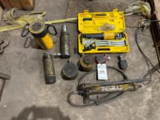 HYDRAULIC & HAND TOOLING LOT - GREASE GUN, HYDRAULIC PULLER, ENERPAC HYDRAULIC CYLINDERS