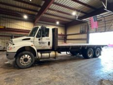 2013 INTERNATIONAL 4400 DURASTAR 24 X 8' FLATBED TRUCK