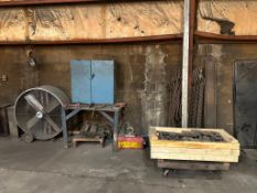 ASSORTED RIGGING ITEMS, MAGNETIC LIFT, VICE, AND BANDING TOOLS