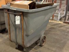 RUBBERMAID 1015 STANDARD DUTY MOBILE 1CU. YD TILT TRUCK HOPPER