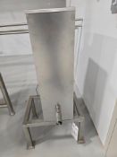 STAINLESS STEEL GRINDING ASSEMBLY W/ SCREW CONVEYOR DISCHARGE