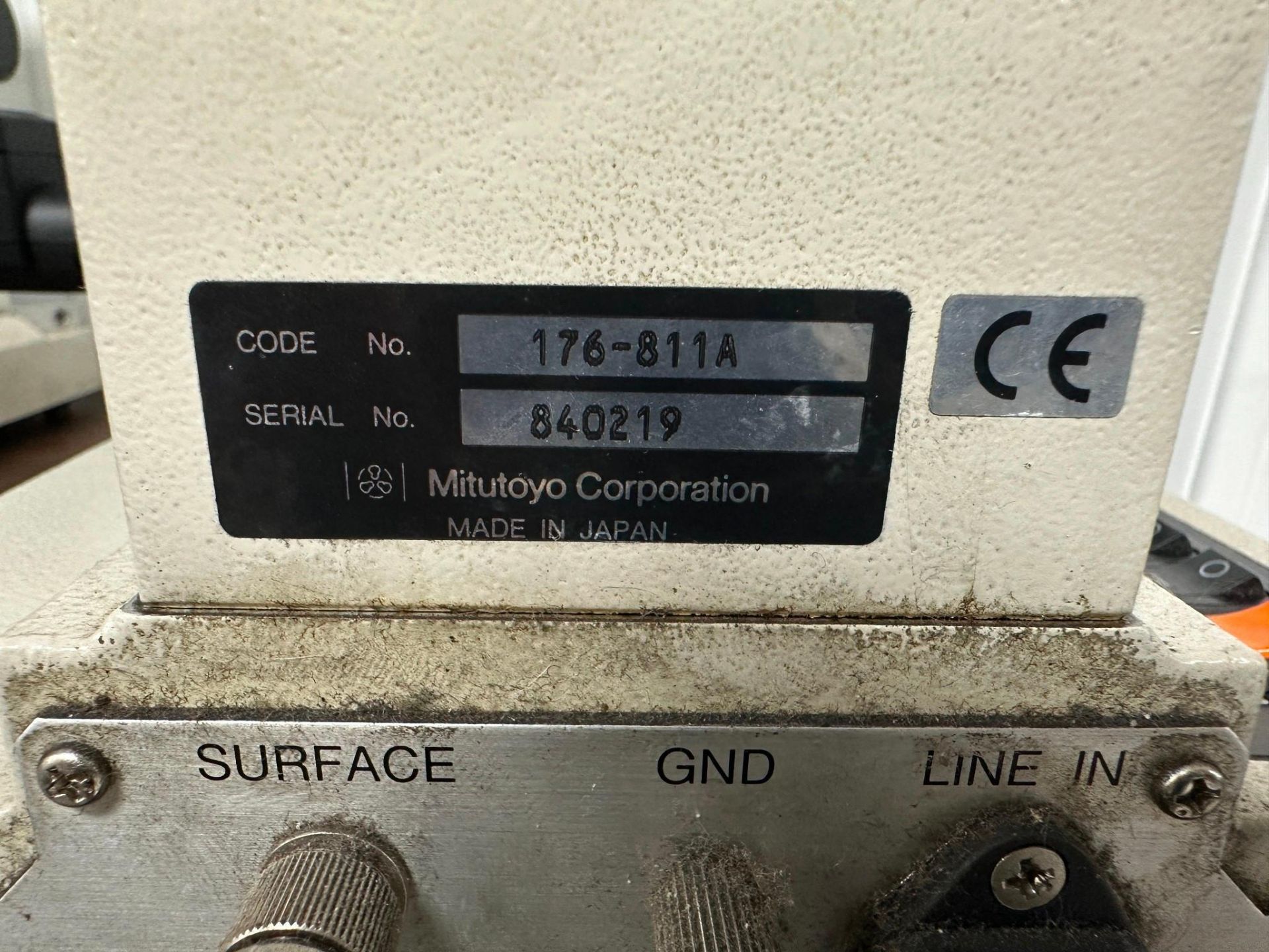 MITUTOYO TOOLMAKERS MICROSCOPE MODEL 176-811A SPECIFICATIONS MODEL TM ...