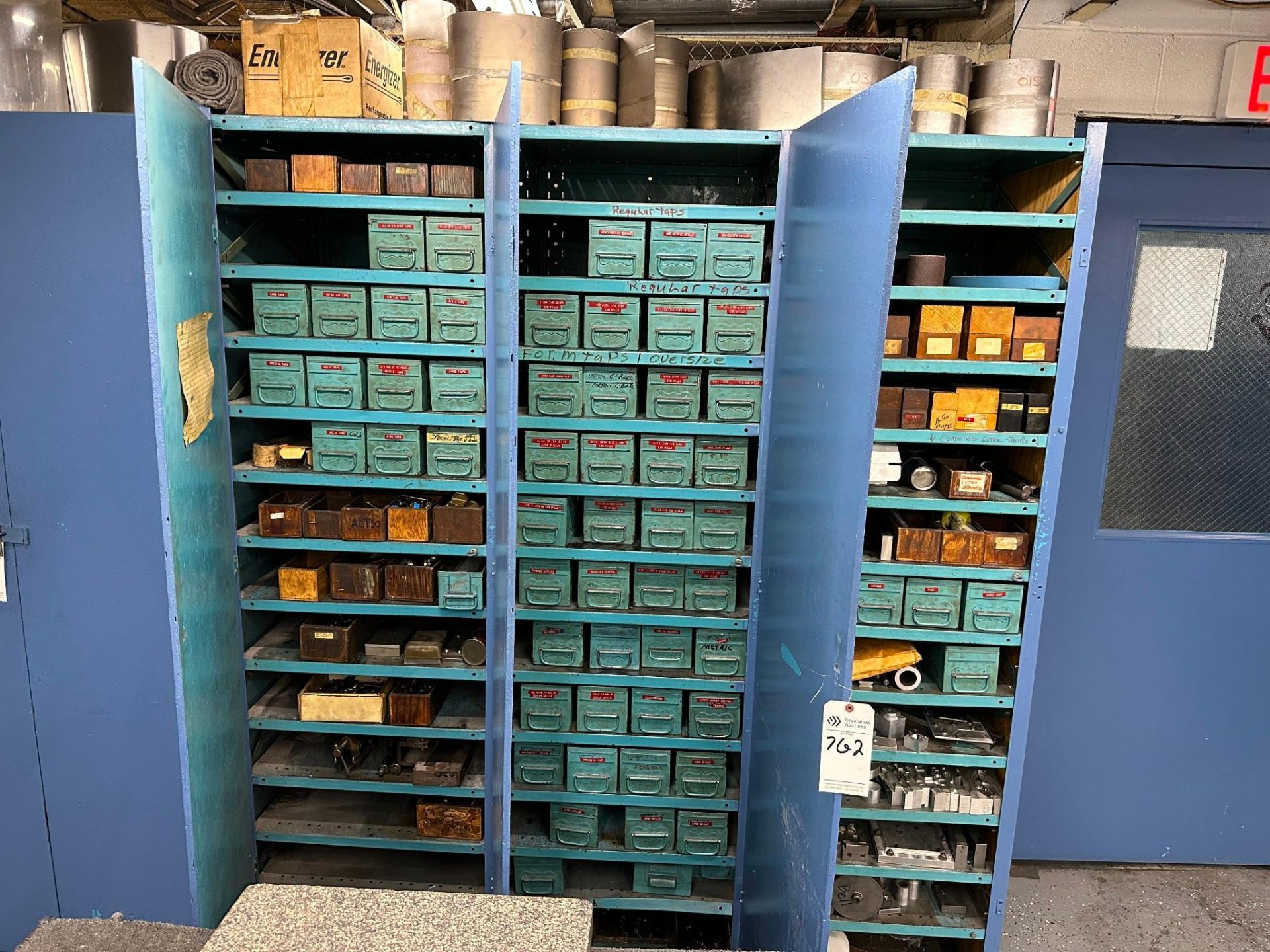 Mills Insert Storage INDUSTRIAL STORAGE CABINET WITH LARGE ASSORTMENT OF END MILLS, TAPS ...
