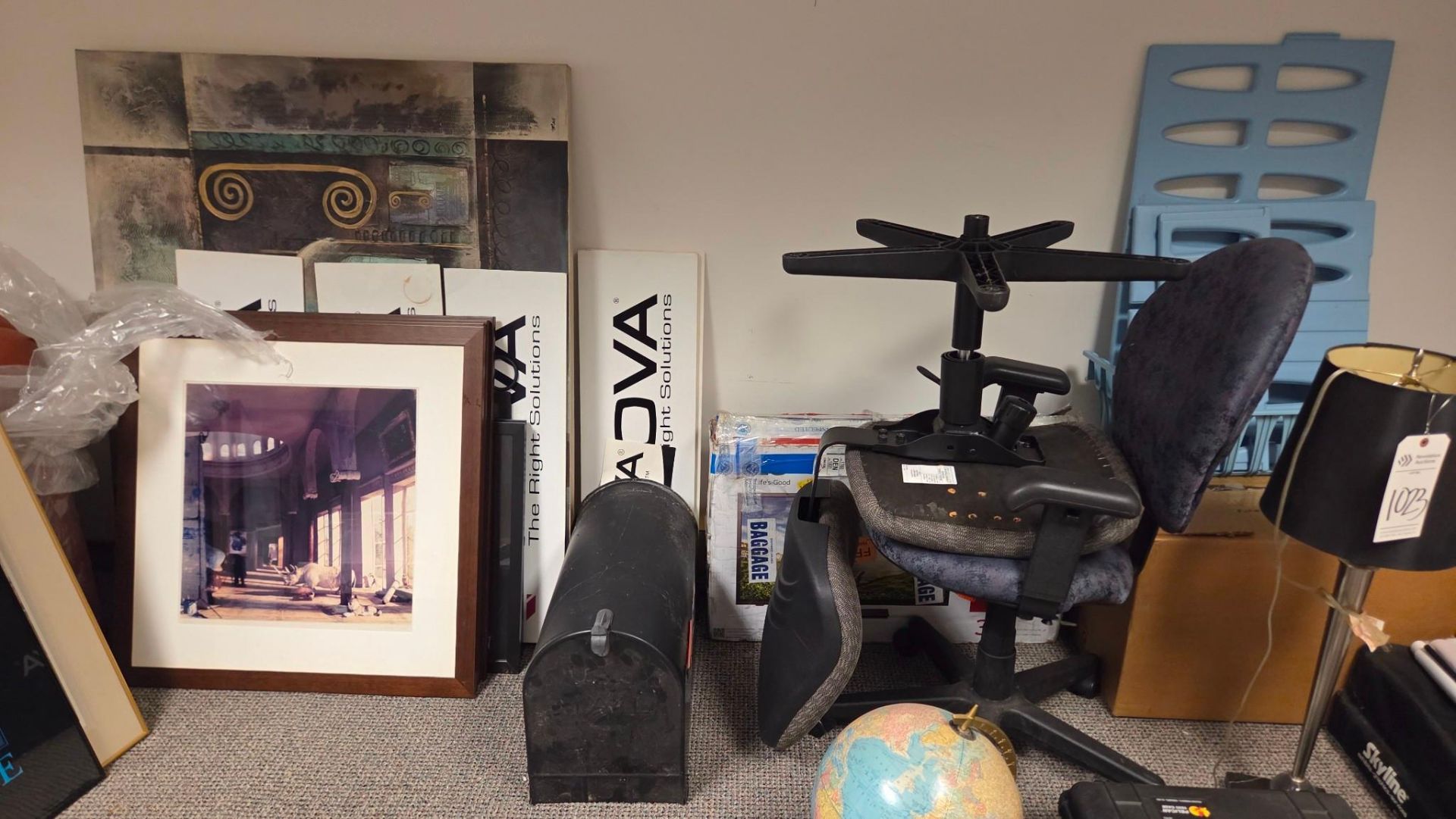 LOT OF MISC. OFFICE EQUIPMENT - Image 2 of 7