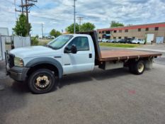 2005 FORD F-550 SUPER DUTY FLATBED TRUCK - 6.8L V10, 19,000 LB GVWR, 201