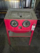 CENTRAL PNEUMATIC 62144 40 LB. CAPACITY FLOOR BLAST CABINET - 125 PSI MAX, 19 GAUGE STEEL